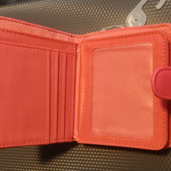 Super Soft Large Magenta Pleather Wallet- NWT - Picture 4 of 5